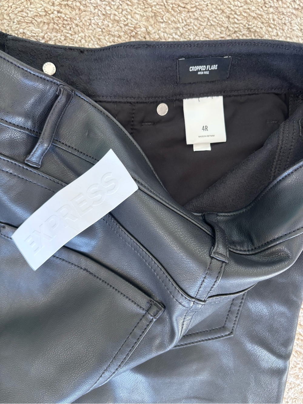 Minimalist Express Cropped Flare Faux Leather Pants 4R Black NWT Matrix - Picture 7 of 9